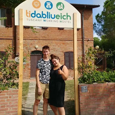 Tuscany Working Hostel *